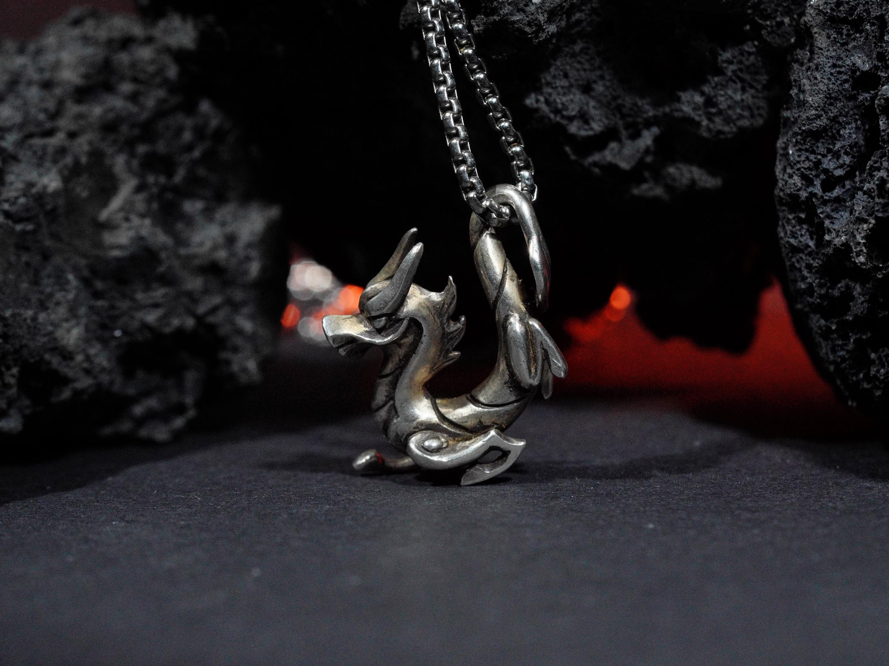 LIMITED Valorant Imperium Buddy Necklace, Handmade Silver 950 Cosplay Jewelry, Gaming Pendant for FPS Players and Esports Fans