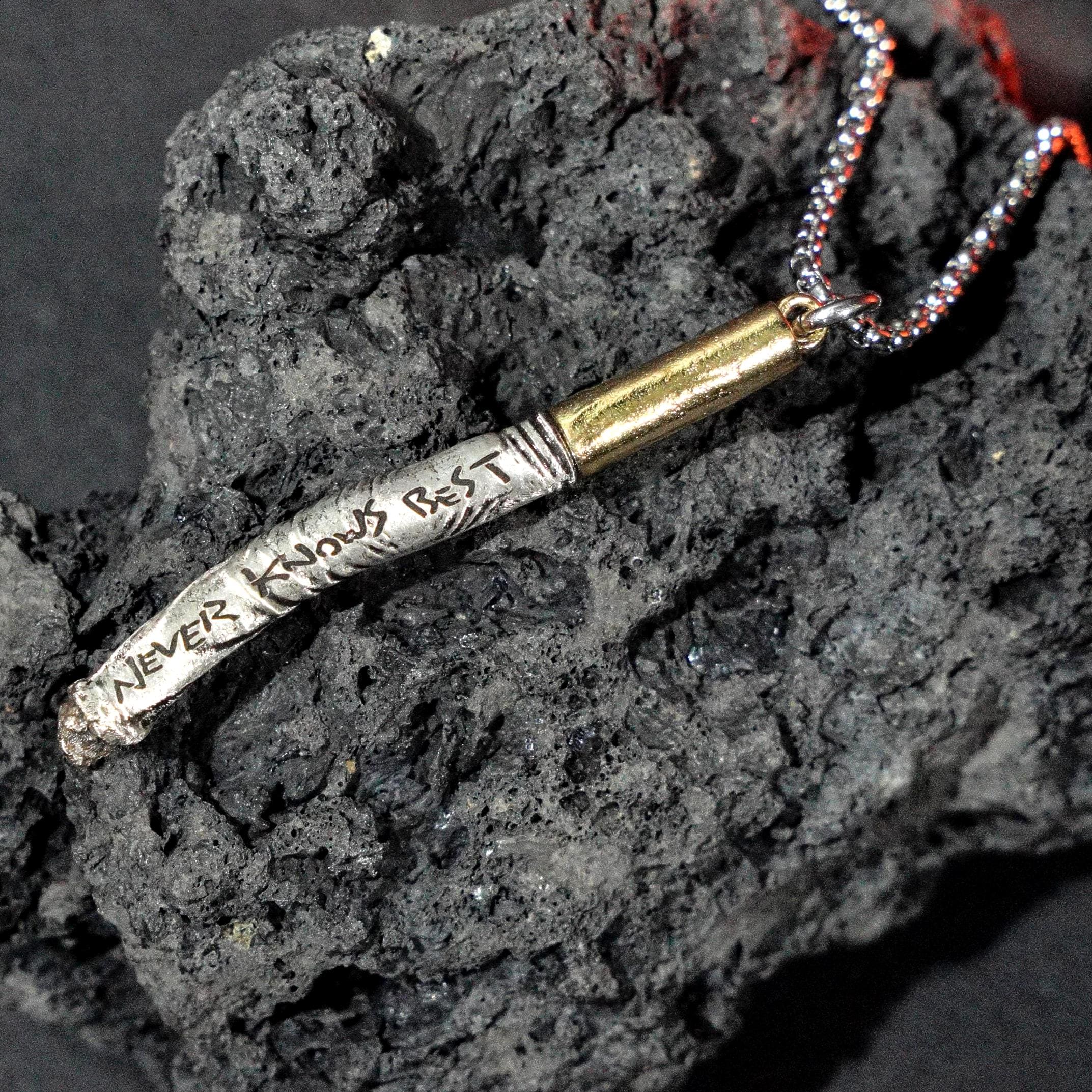 LIMITED "Never Knows Best" Chainsaw Anime Necklace,14k Gold Plated Pendant,Himeno Tribute Jewelry, Unique Manga-Inspired Gift for Anime Fans