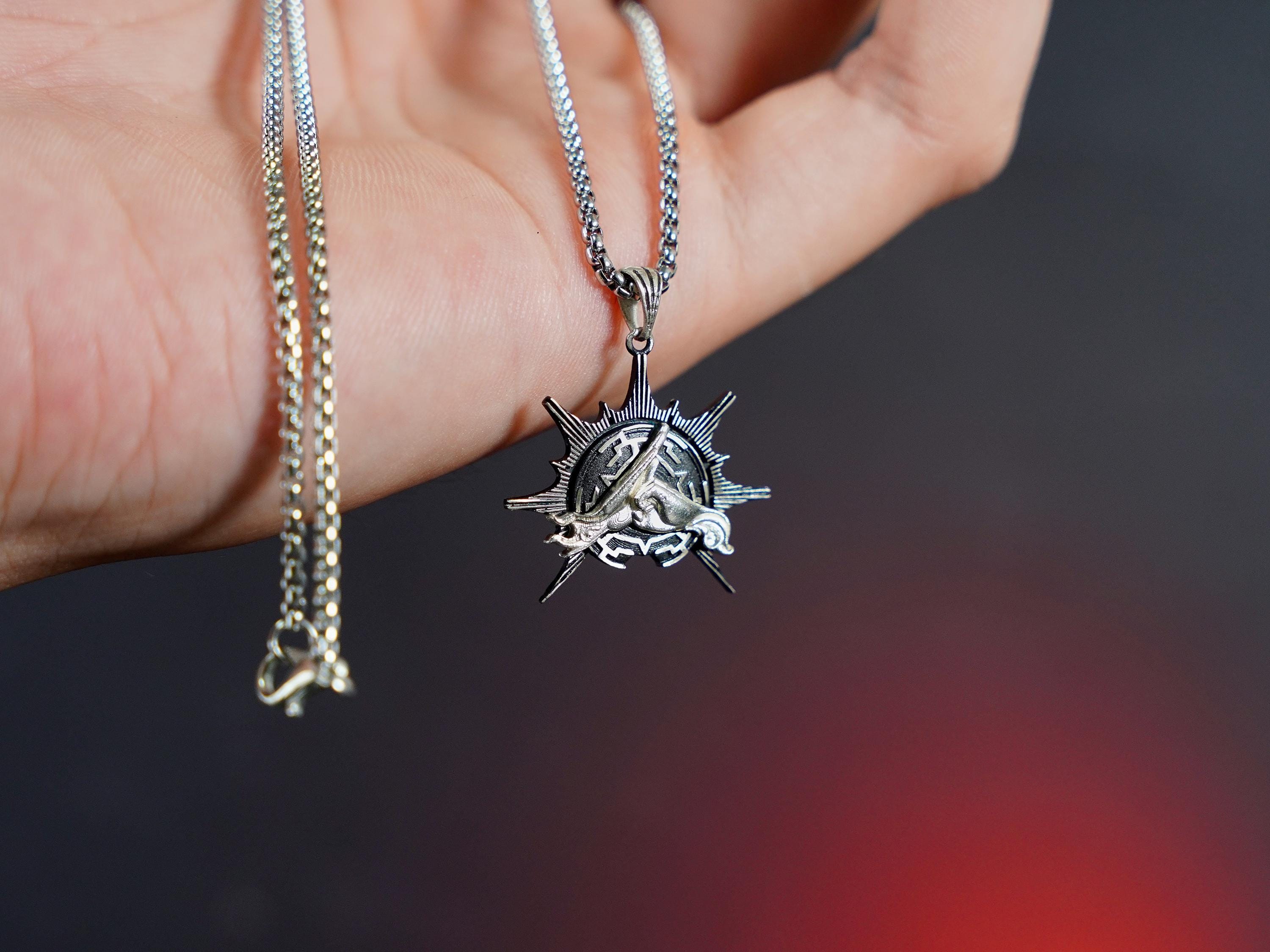 PREMIUM Fanmade Baldur's Gate 3 Bard & Fighter Badge Necklace, Handmade 950 Silver Pendant, Perfect Gift for BG3 Fans